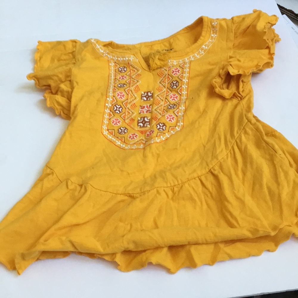 FINAL MARKDOWN Girls Art Class Peasant Style Top Medium